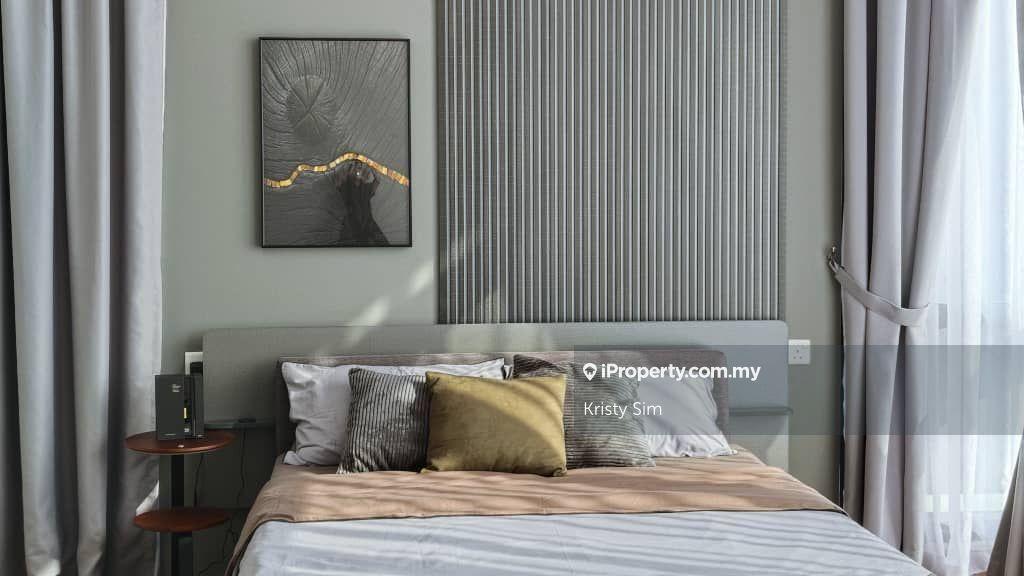 Ready to move-in serviced apartment next to TRX
