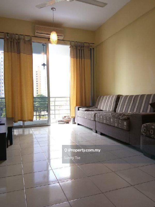 Putra Place 1000sft Renovated Furn near Queensbay