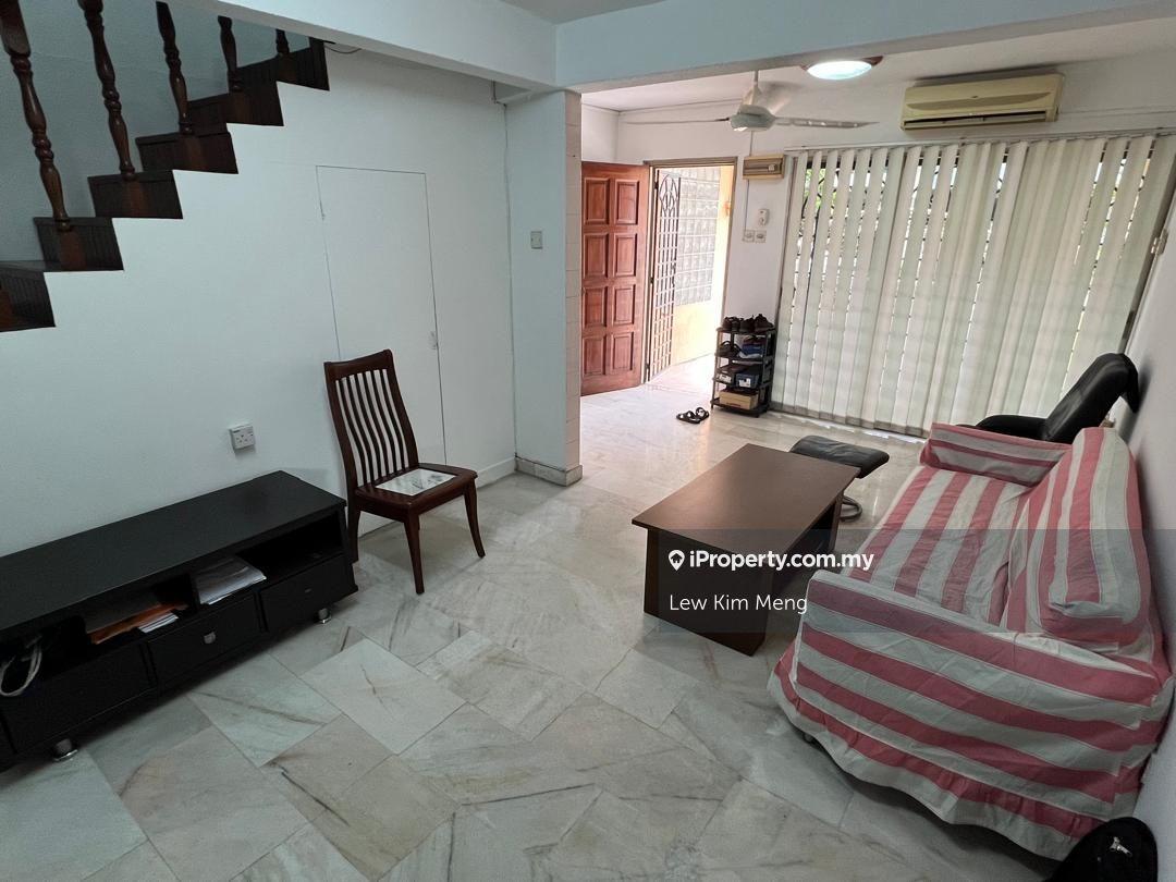 Freehold & Corner Unit / Taman Sri Sinar 2sty, Kepong