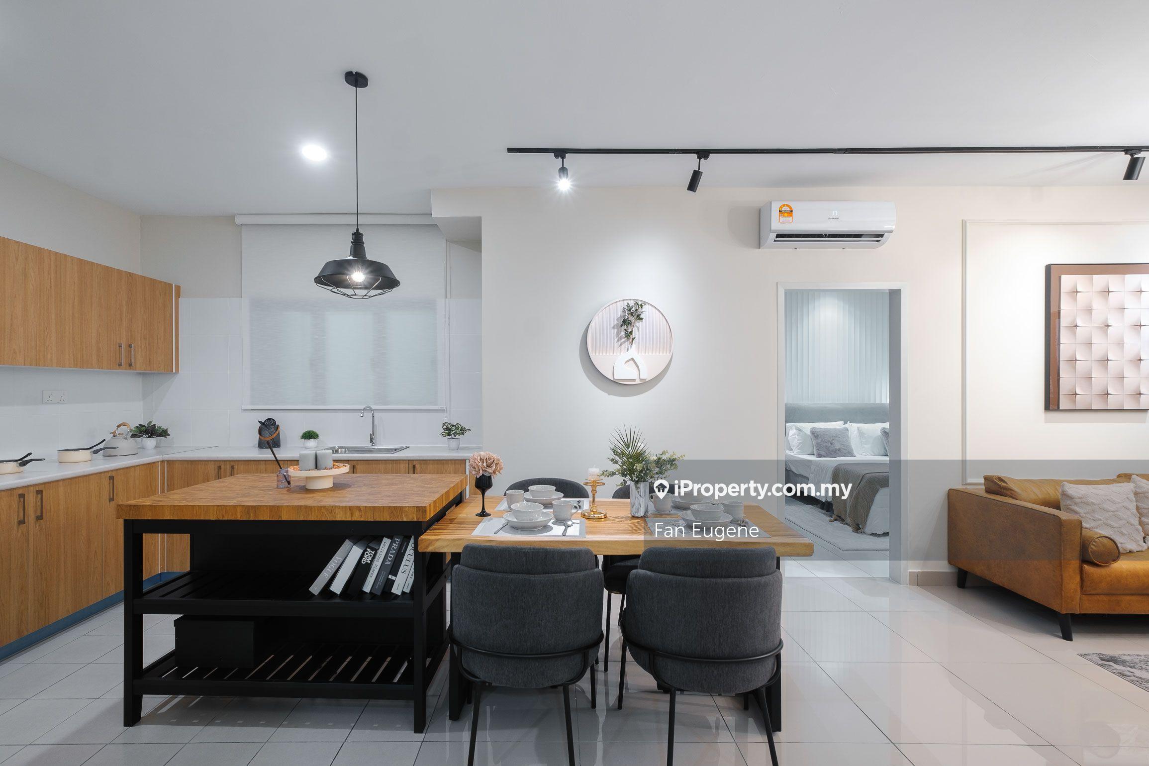 Ready move in, beside ioi city mall & shop, free furnished & reno