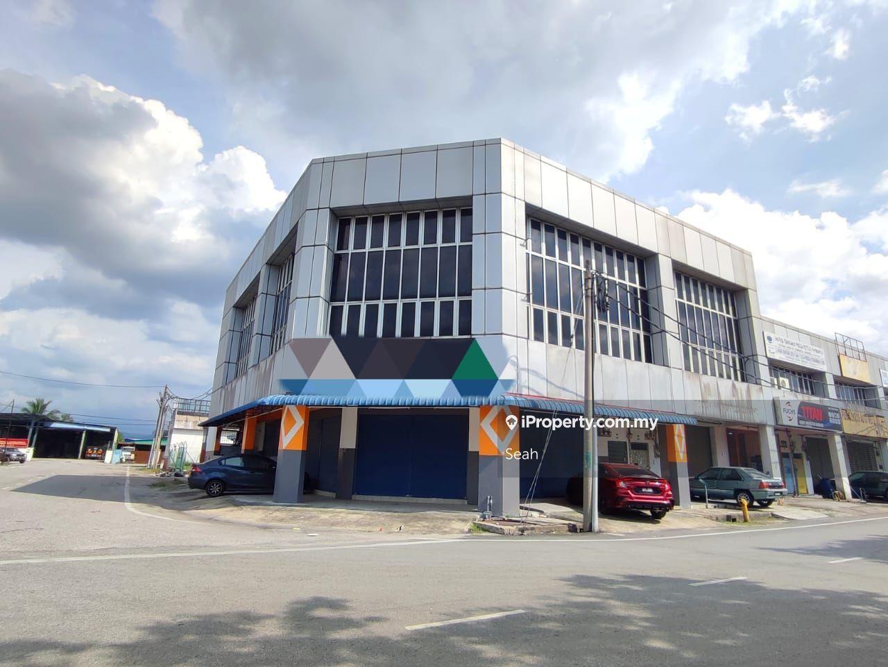 Tasek Igb 3 Storey Corner Shop