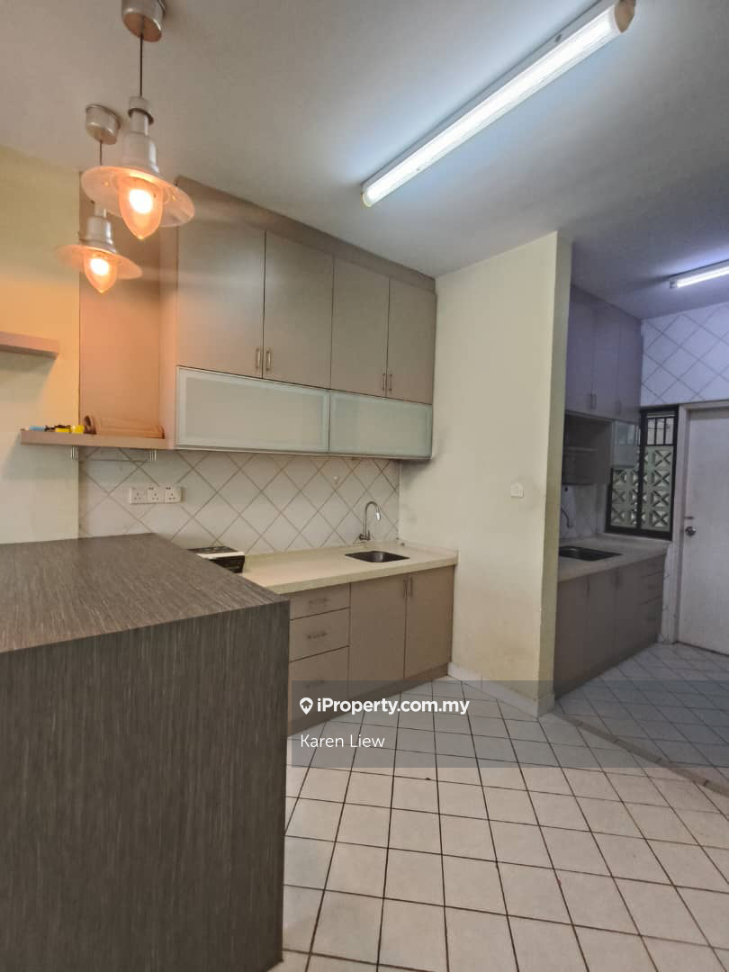 Armanee Condo, Damansara Damai