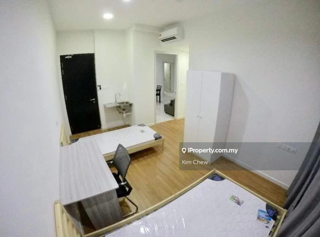 Well maintained dual-key condo for sale 