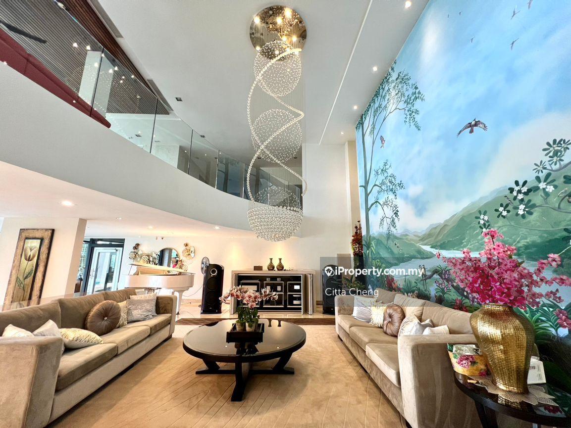 Hilltop with Privacy Bungalow