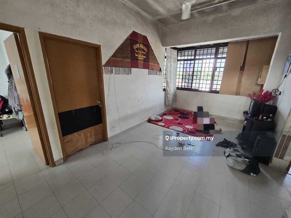 Taman Perling Flat 3bed 1bath 580sqft Unit For Sales