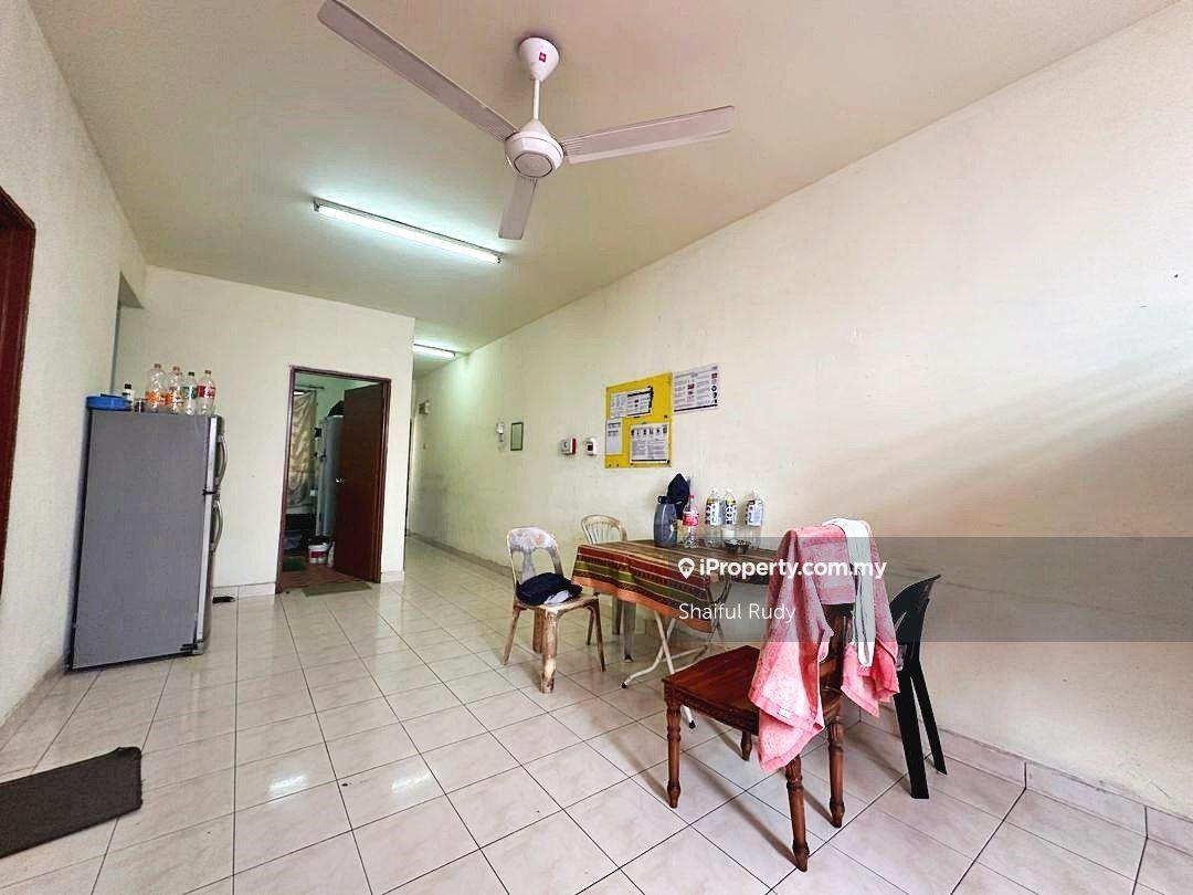 Corner Lot Pangsapuri Cempaka Sari @ Seksyen 9 Bangi