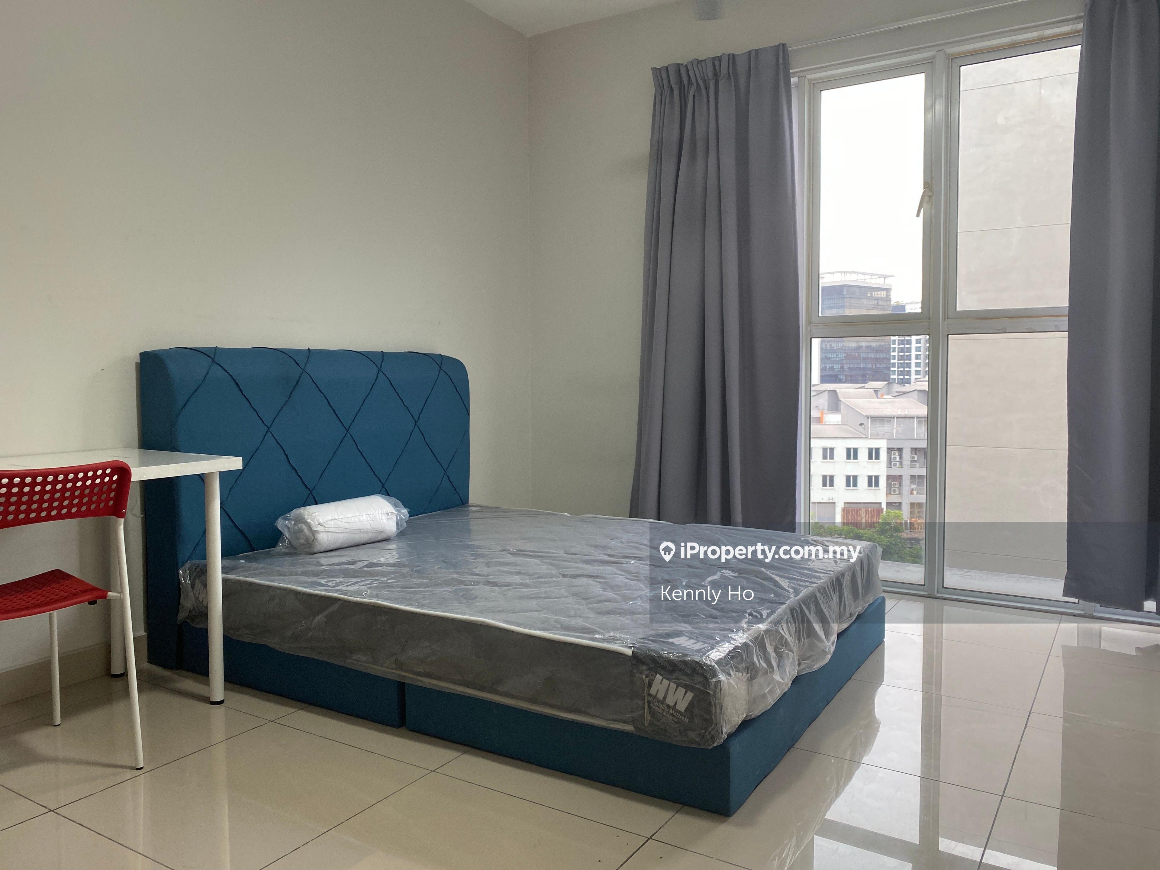 Pacific place female master room fully furnished for rent