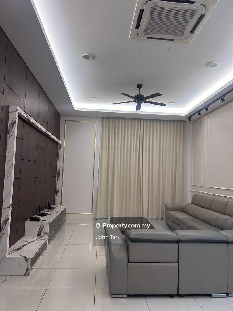 Fully furnished comes with ID designed renovated