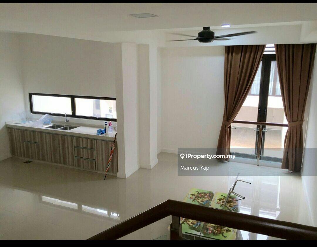 3 Sty sty link house for Rent