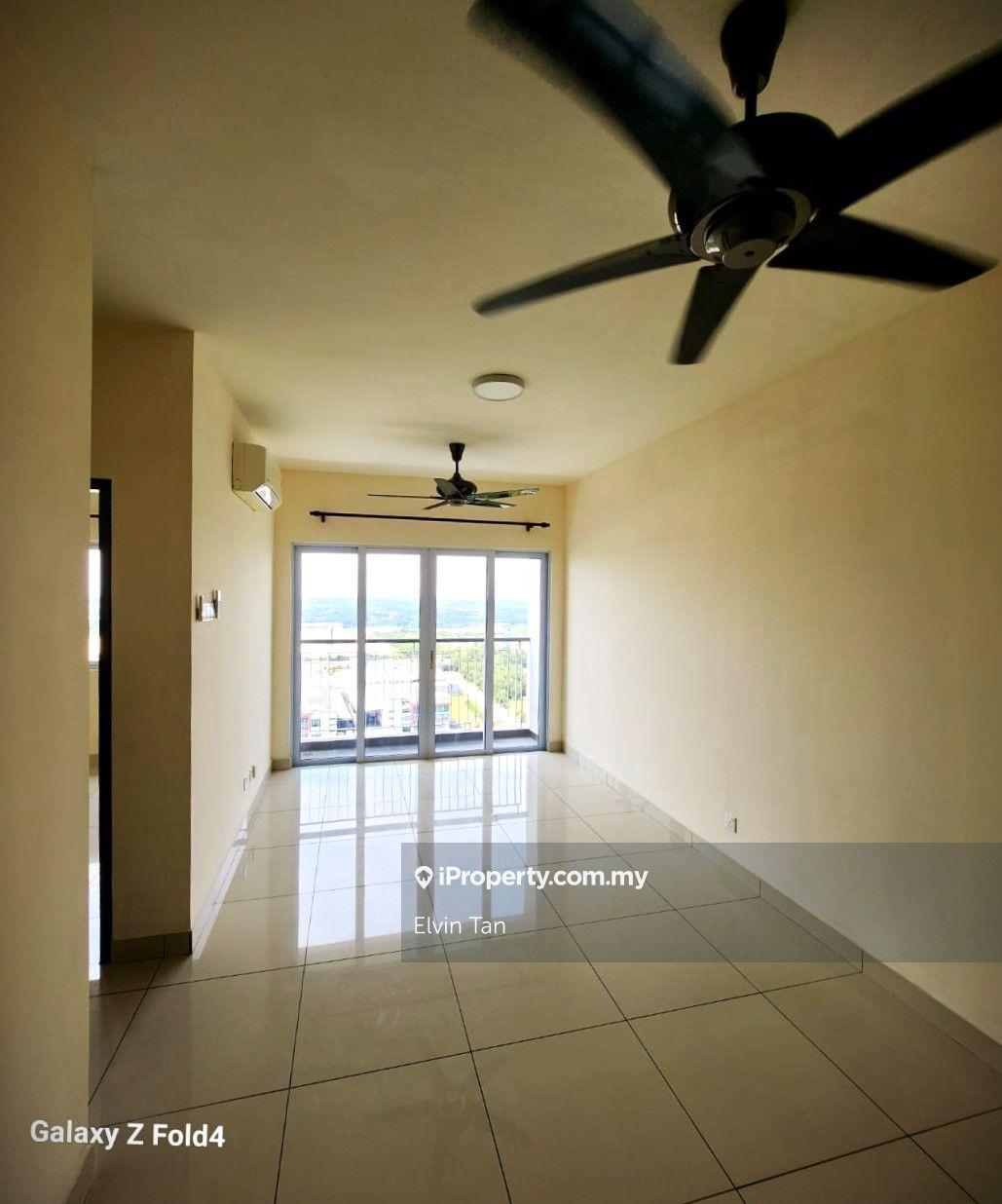 Koi Suites Condo @ High Floor, Nego till sale !