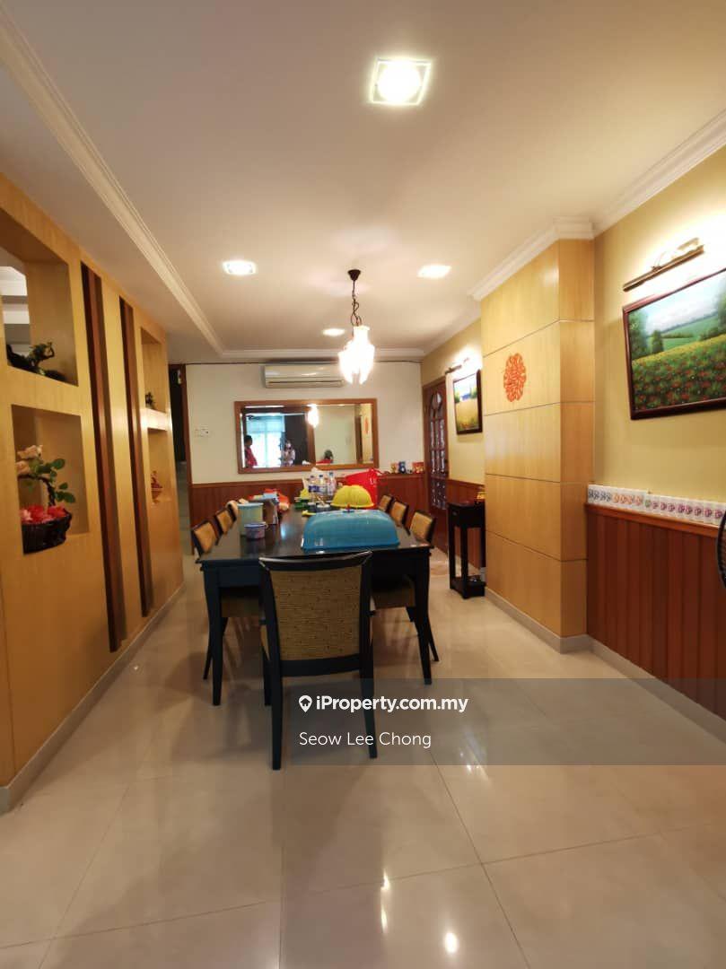 2 Storey Corner House Bandar Botanic for Sale 