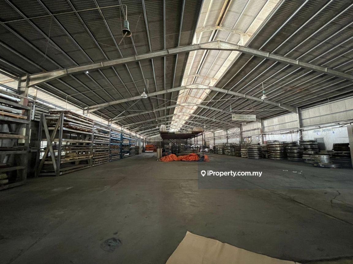 Detached factory for Sale