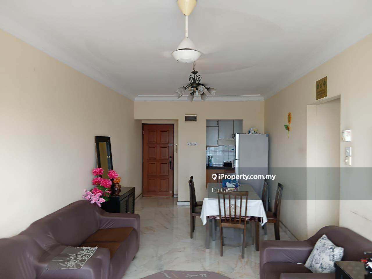 Akasia apartment puchong wawasan very nice unit for sale