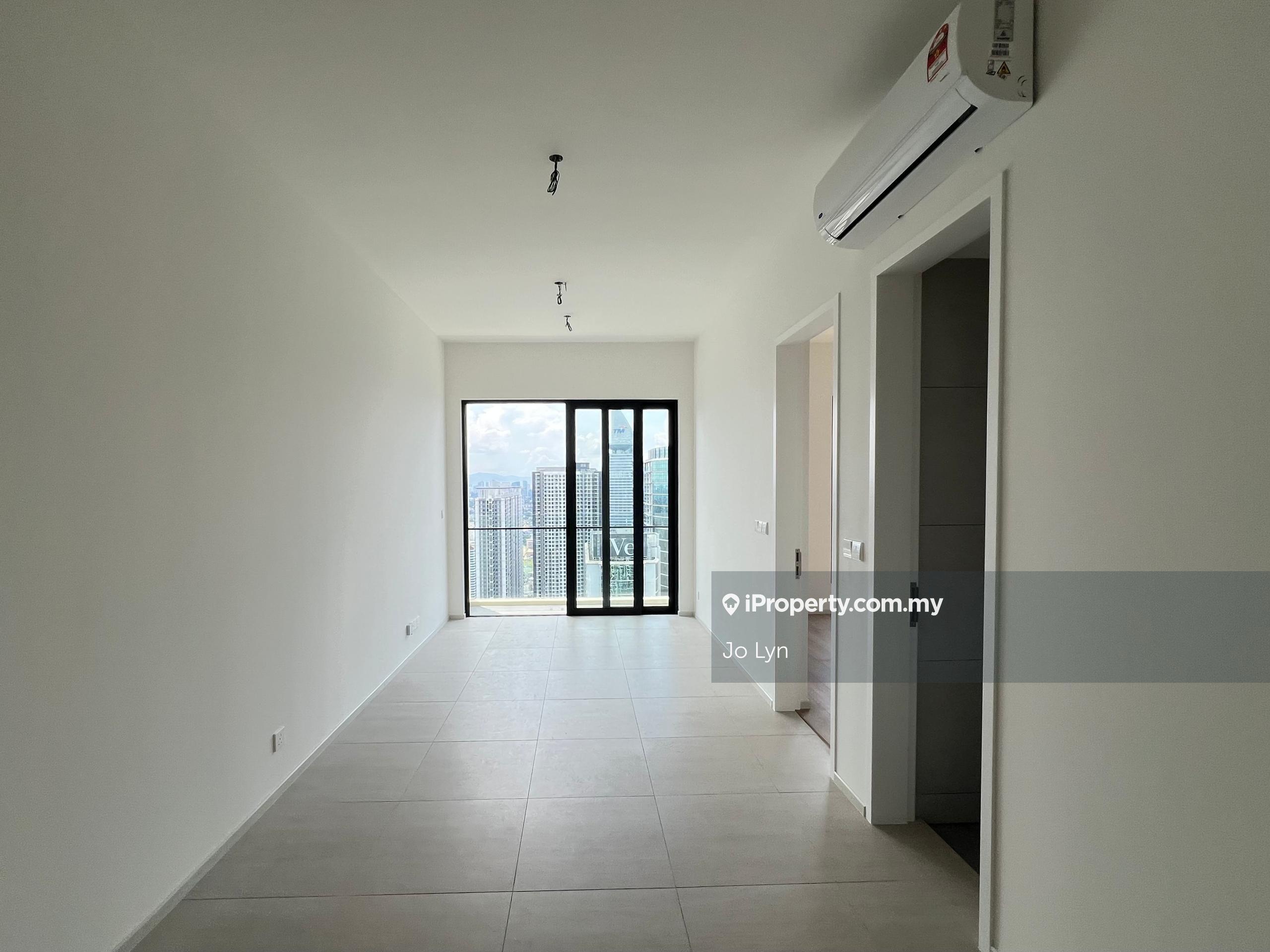 Brand new unit - 3bed with balcony - unblocked city view - 118 tower