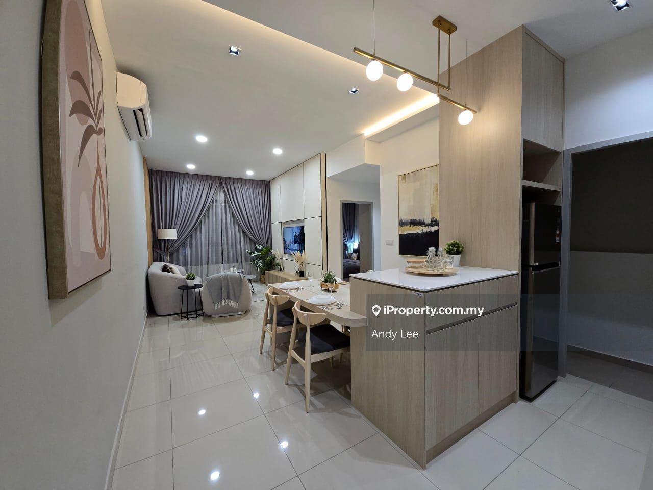 Freehold  Project, walking distance to BRT