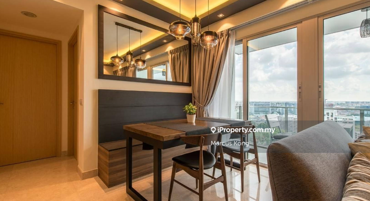 Freehold, super big layout v balcony, only 4xxk