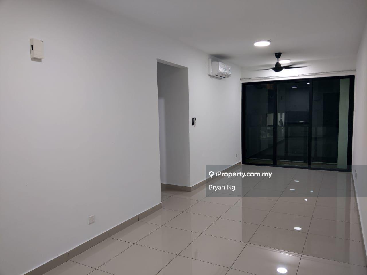 Plaster Ceiling , Kept Well Condition , Non Bumi Lot