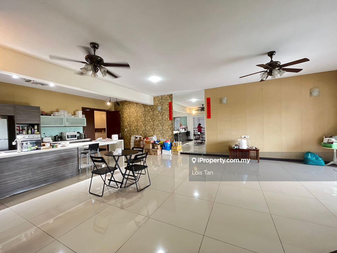 Renovated and well kept unit