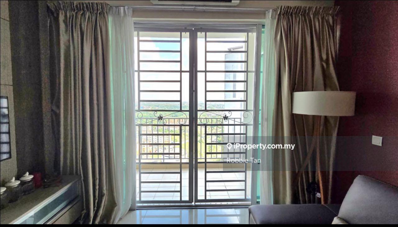 Tampoi Apartment For sale