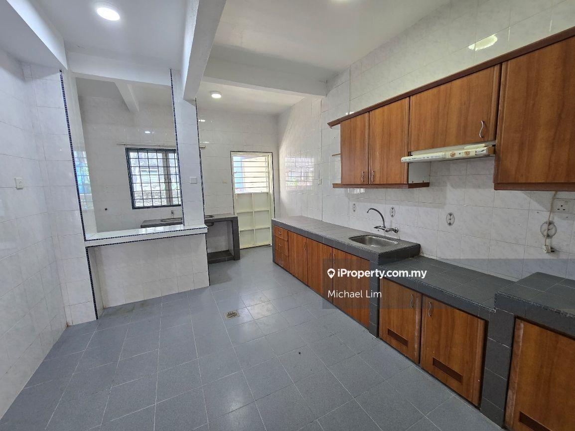 Fully Renovated Terrace house @ Pu10 for sale 