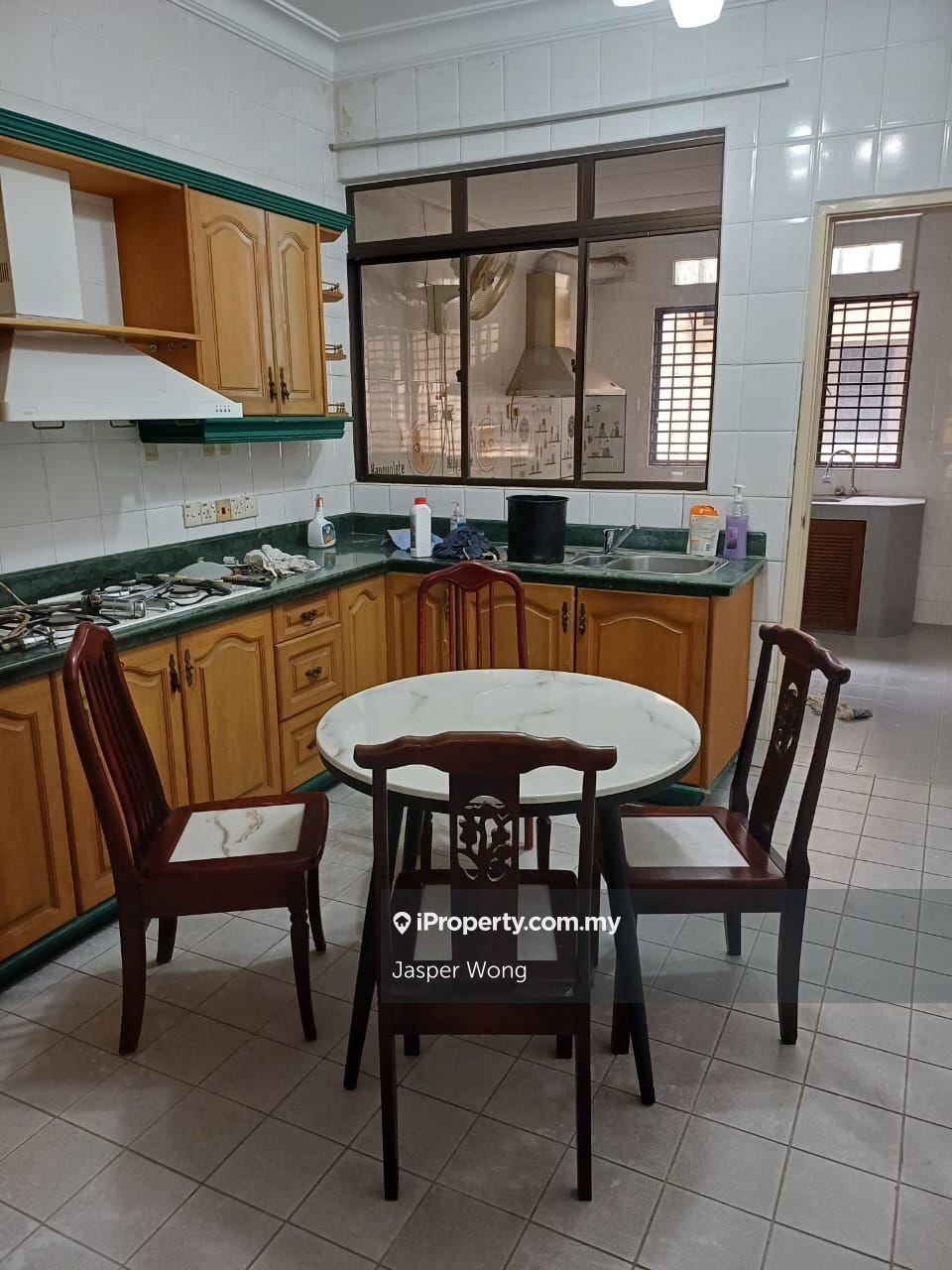 Terrace house for Sale
