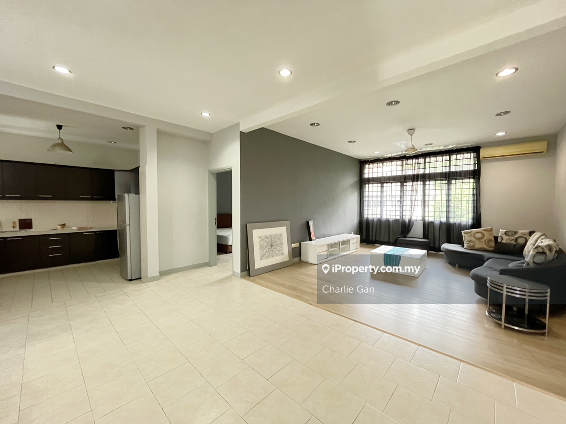 Meranti Terrace Bukit Rimau Townhouse For Rent