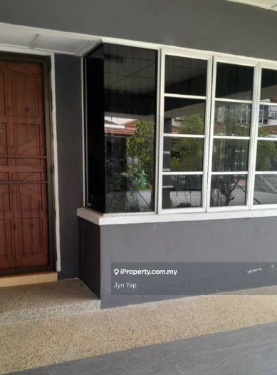 Taman Mahkota Putra Im8 Corner Lot  House For Rent