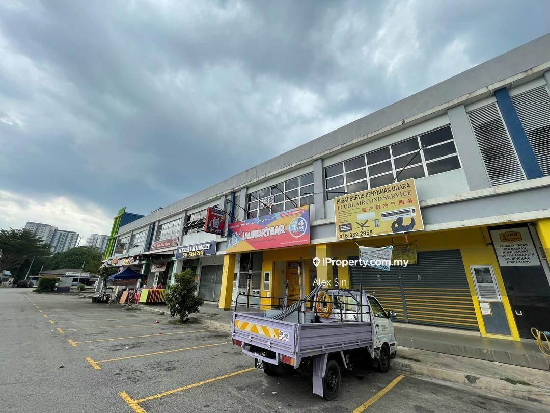 Semenyih 2 storey shoplot 