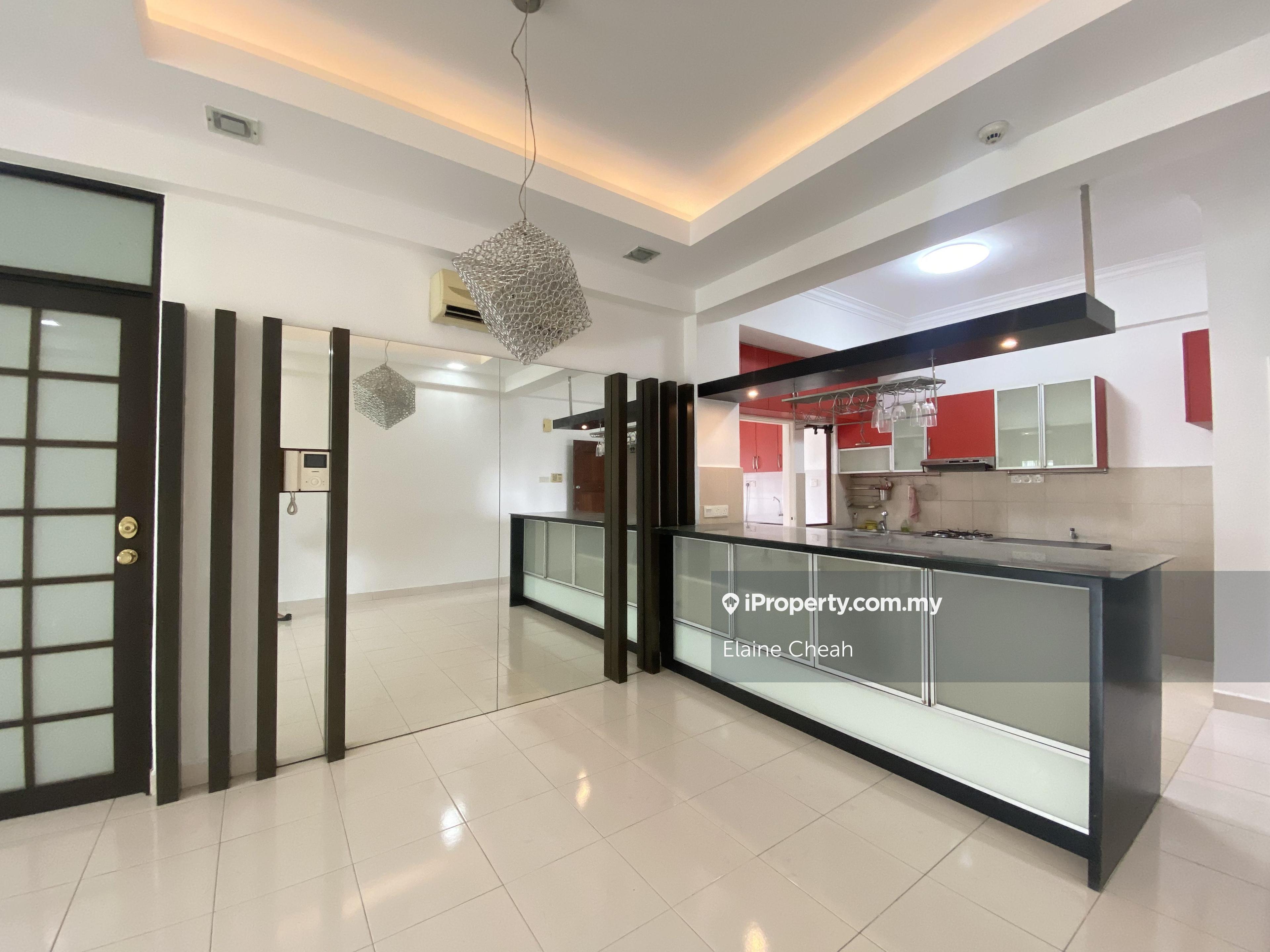 Renovated, Pool View, Short walk to Publika Shopping Mall