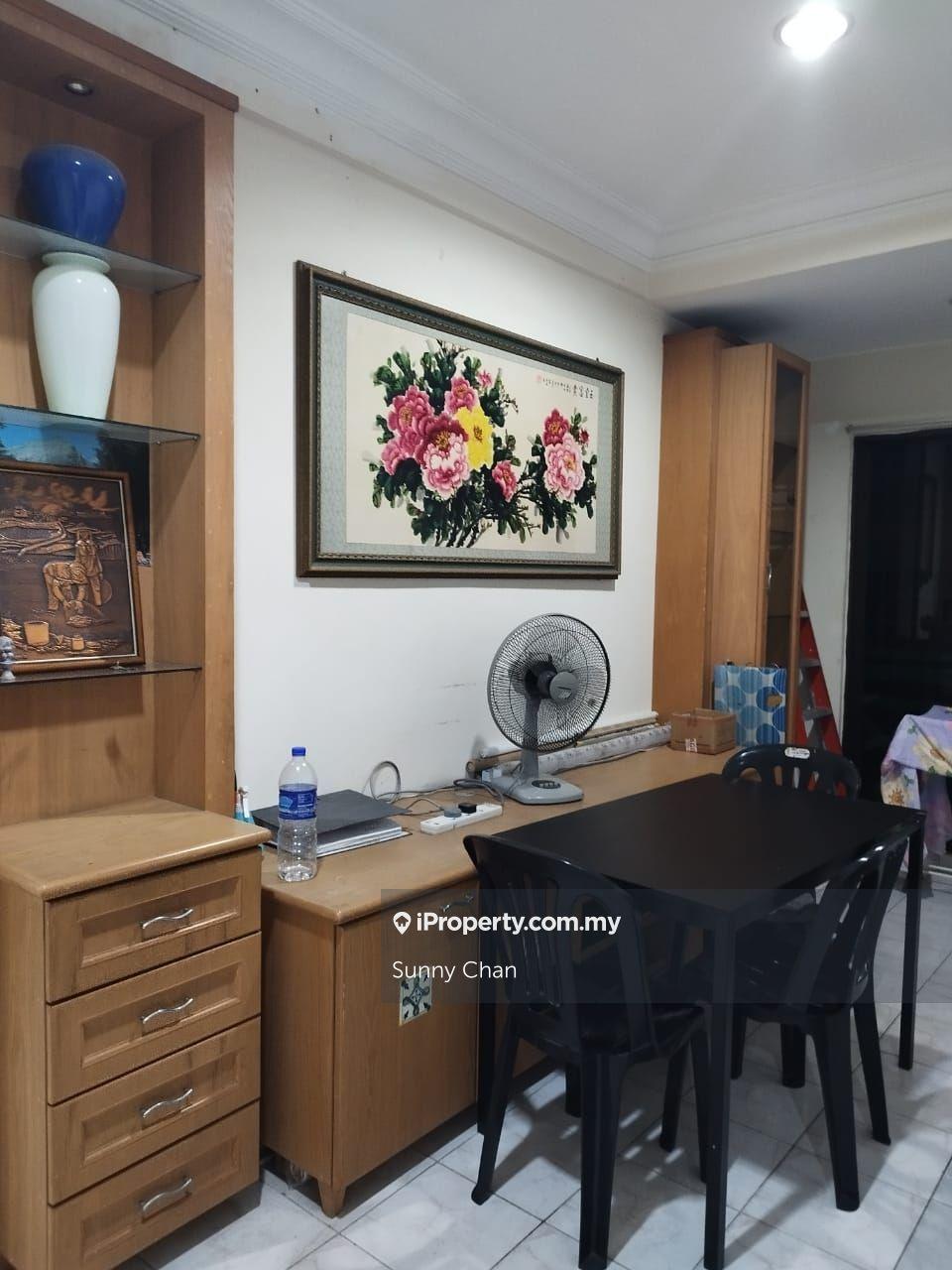 Cypress Condo, Corner Unit, Bdr Sg Long, Sell Rm570k