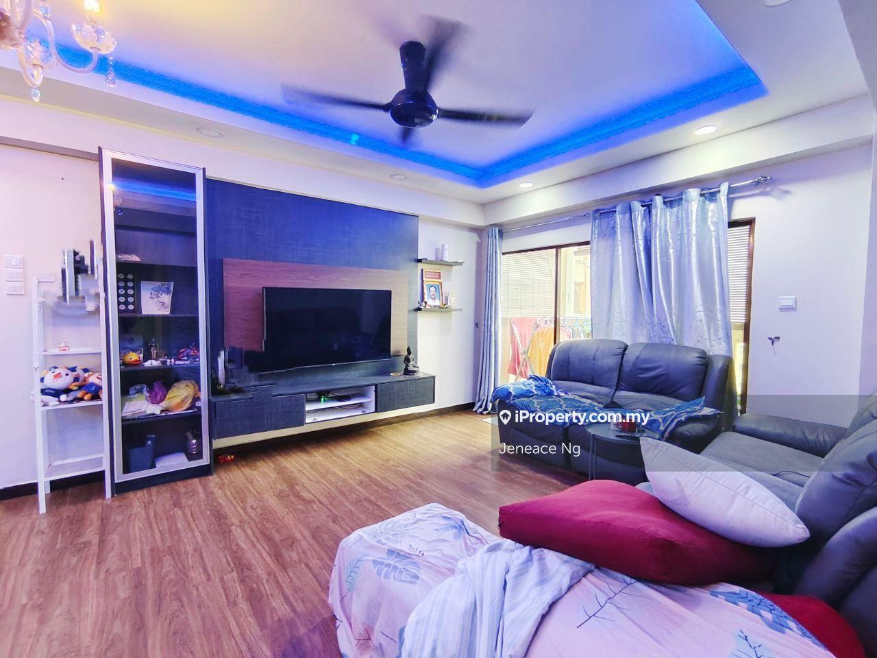 Spacious renovated ready move in good condition