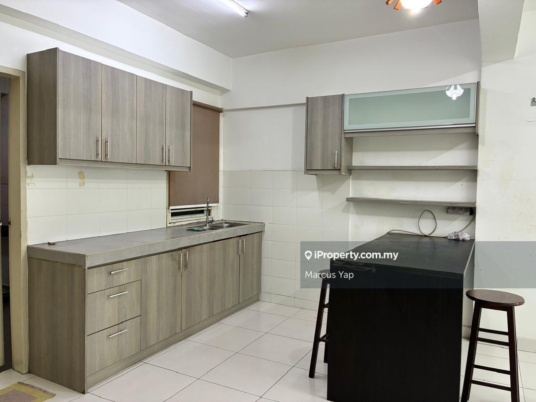 Sell below market price many units on hand