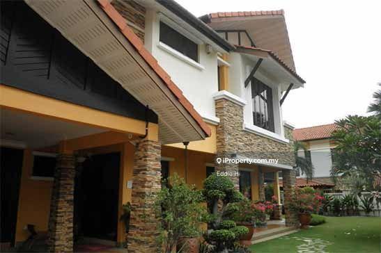 Bungalow for Sale!