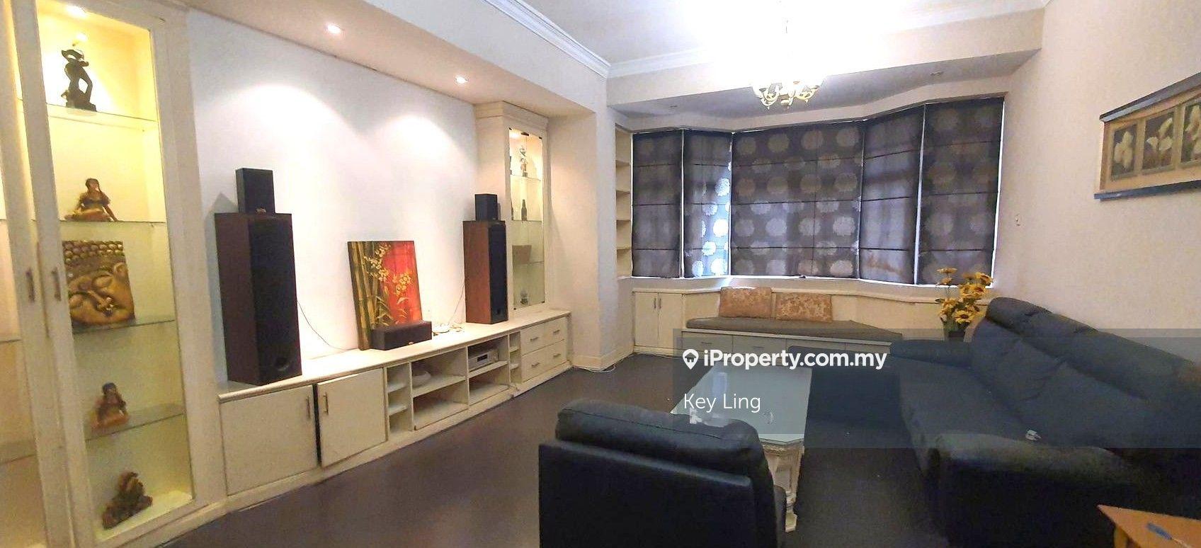 Putra Indah Condominium At Serdang