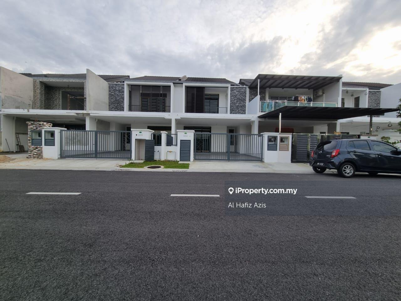 Nice Environment Terrace for Rental at Taman Mutiara Rini