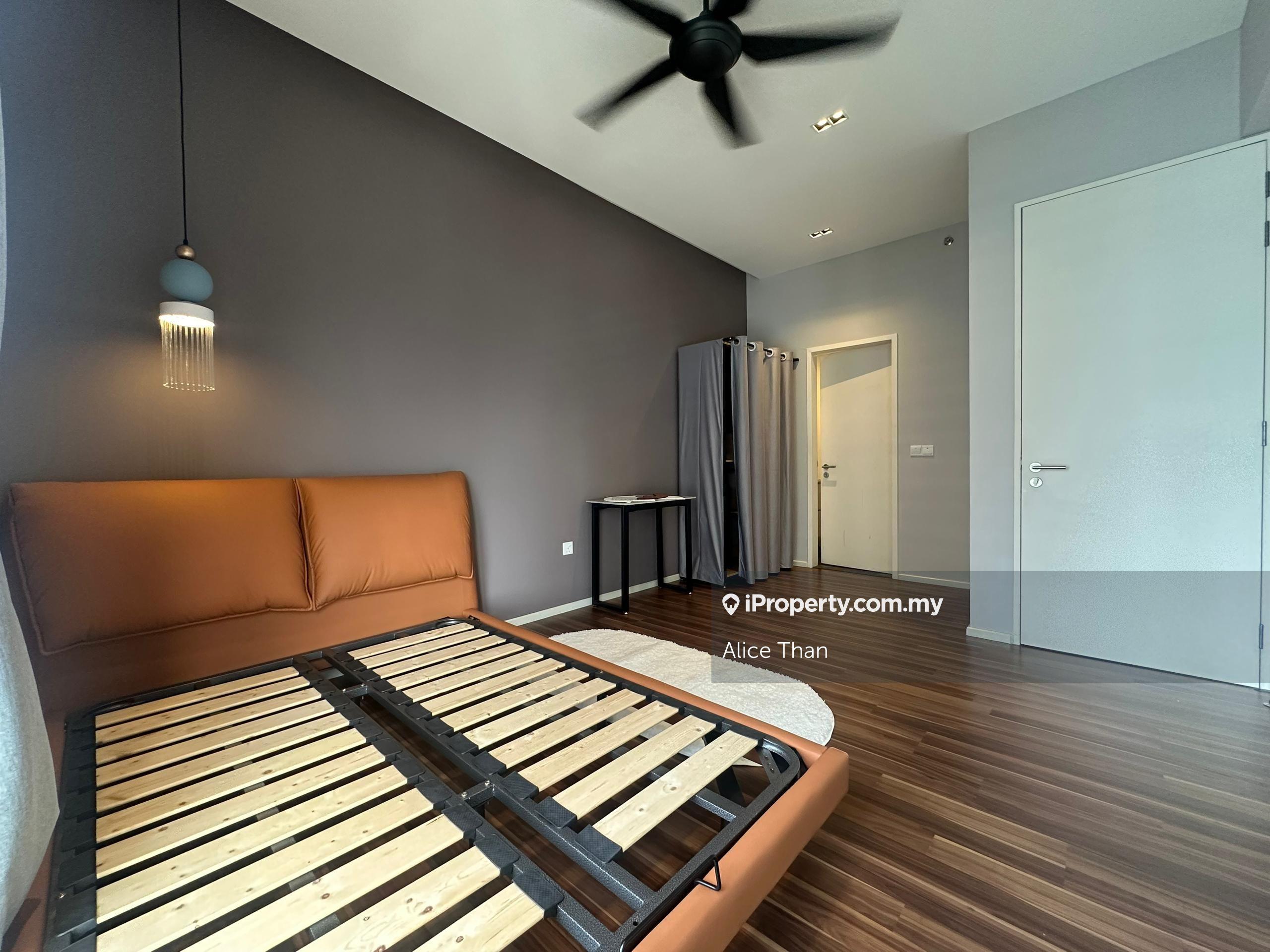 Sqwhere sungai buloh brand new master room available now