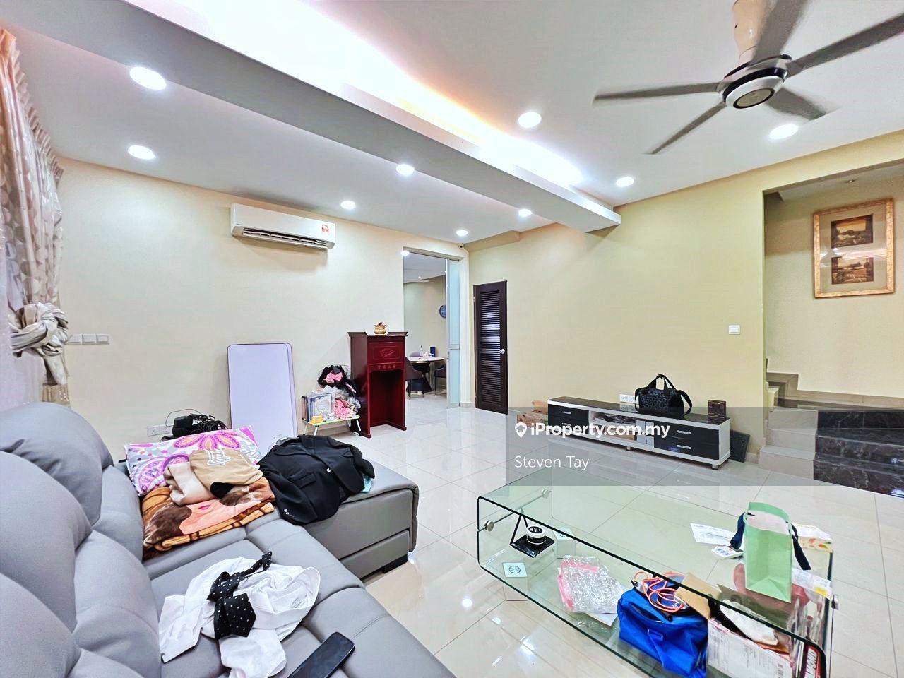 2 Storey Corner Terrace House For Sale @ Taman Putra Prima, Puchong