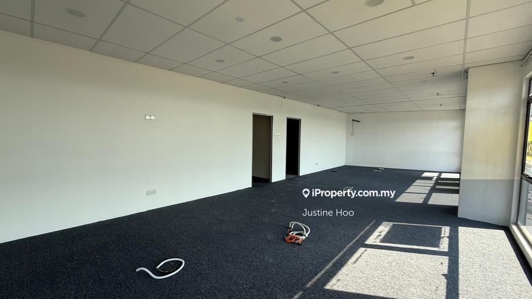 With lift office and wide front area