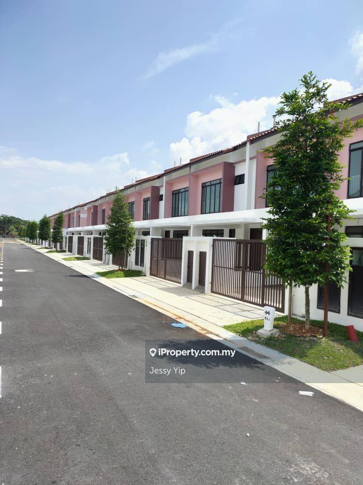 Perjiranan 9 Terrace House Dato Onn - facing northeast