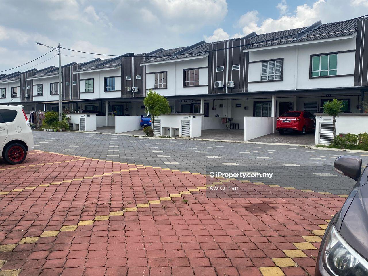 Lbs alam perdana 2 storey house for sell 
