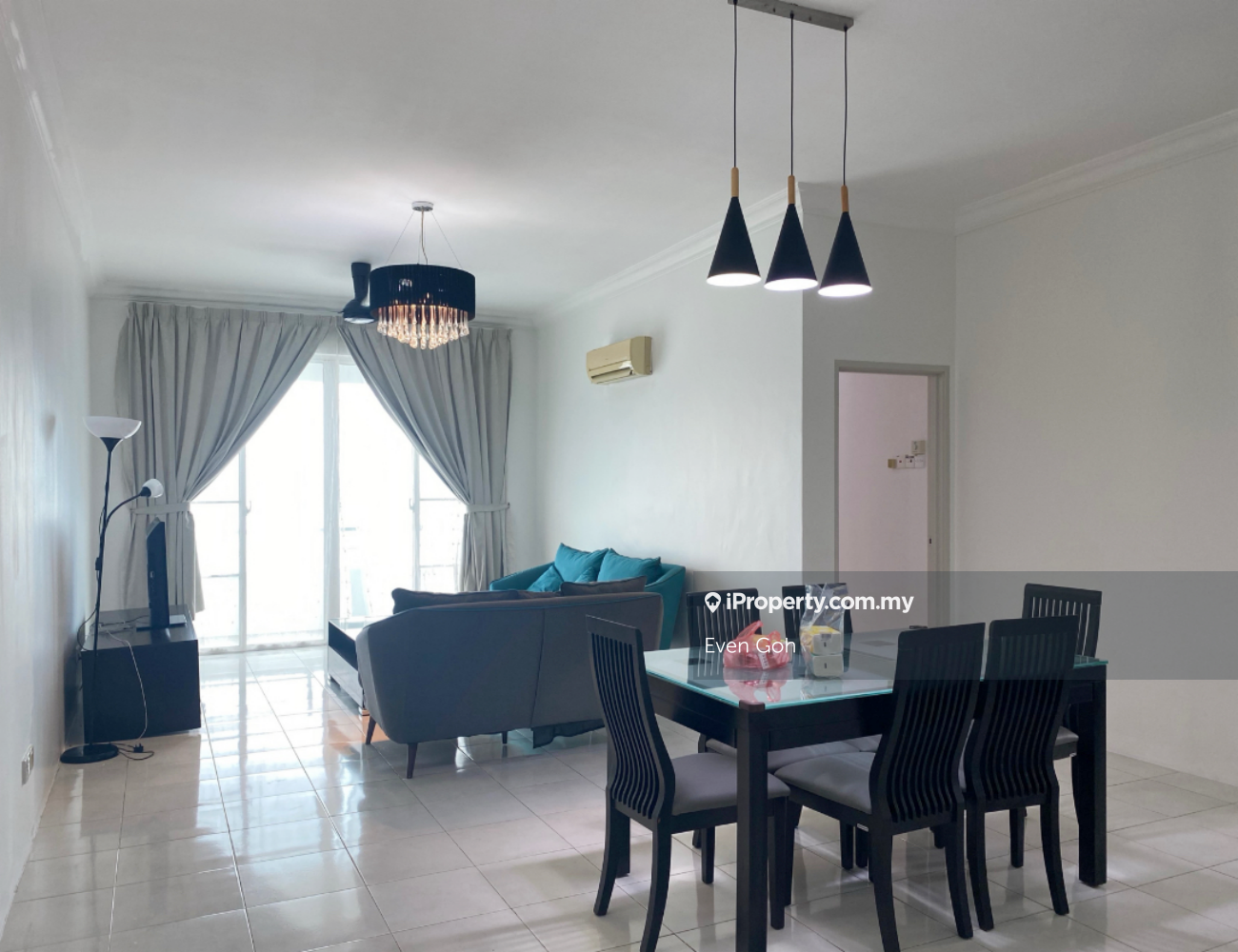 Corner Unit I Full Furnish I Partial Renovate I Sea View I 2 Car Parks