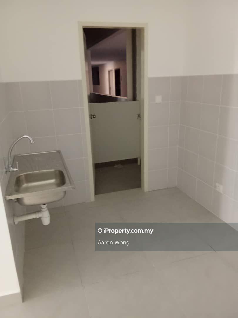 Brand New Unit , Below Market Price
