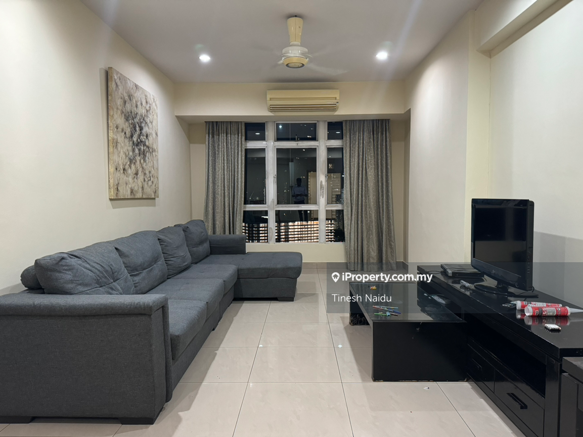 Fully furnish unit 