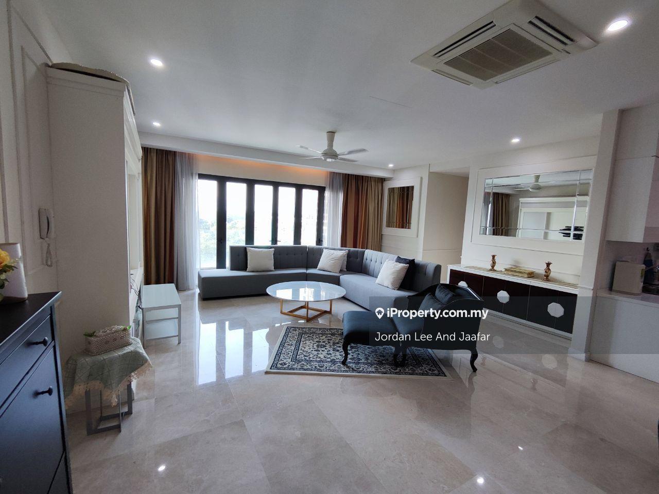 Cosy and Near to City Condominium