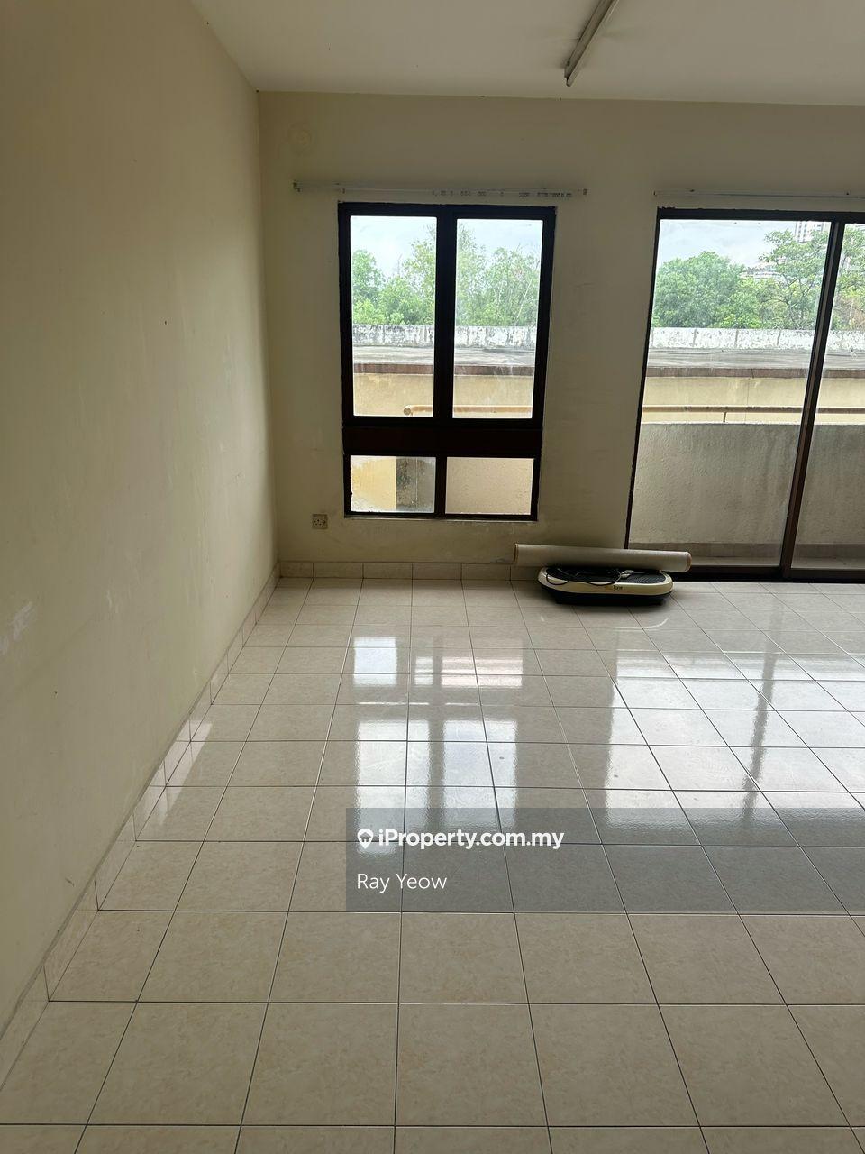 Palm Spring Condo for Sale Great Location