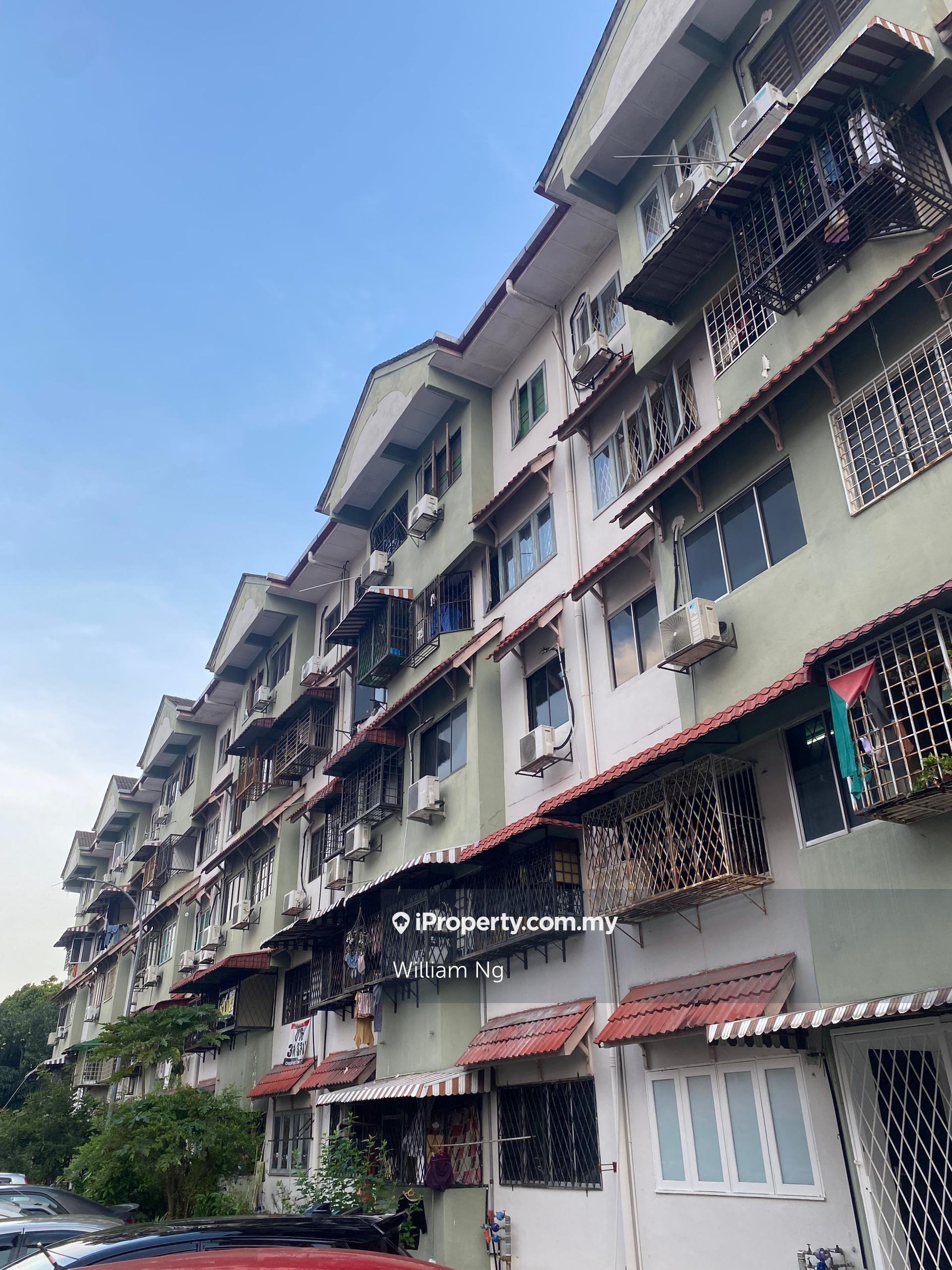 Bunga Raya Pangsapuri Sri Inai Duplex , Pandan Indah, Kuala Lumpur