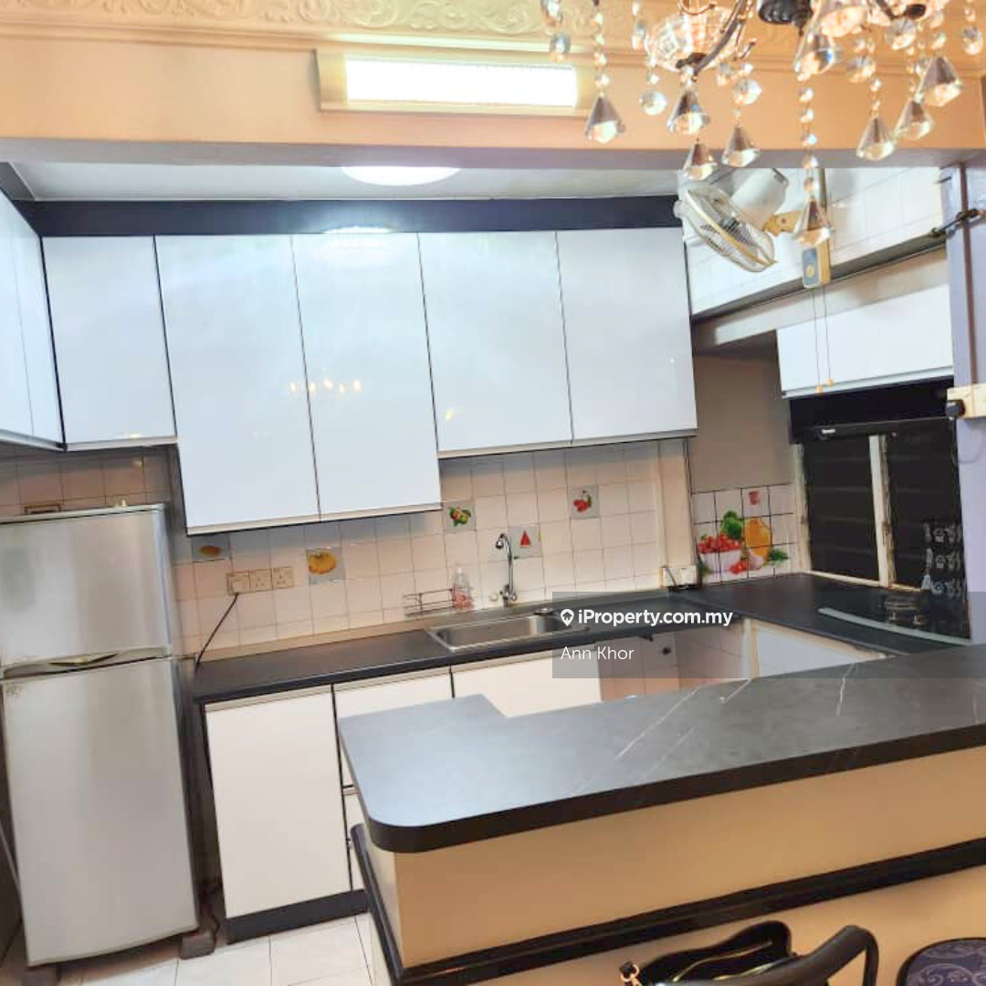 Villa Condo Partly Furnished Rent at Bayan Lepas Nr Mbpp Sport Complex