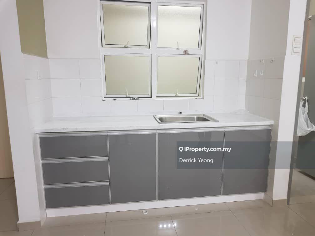The zest condominium near lrt station bandar kinrara puchong