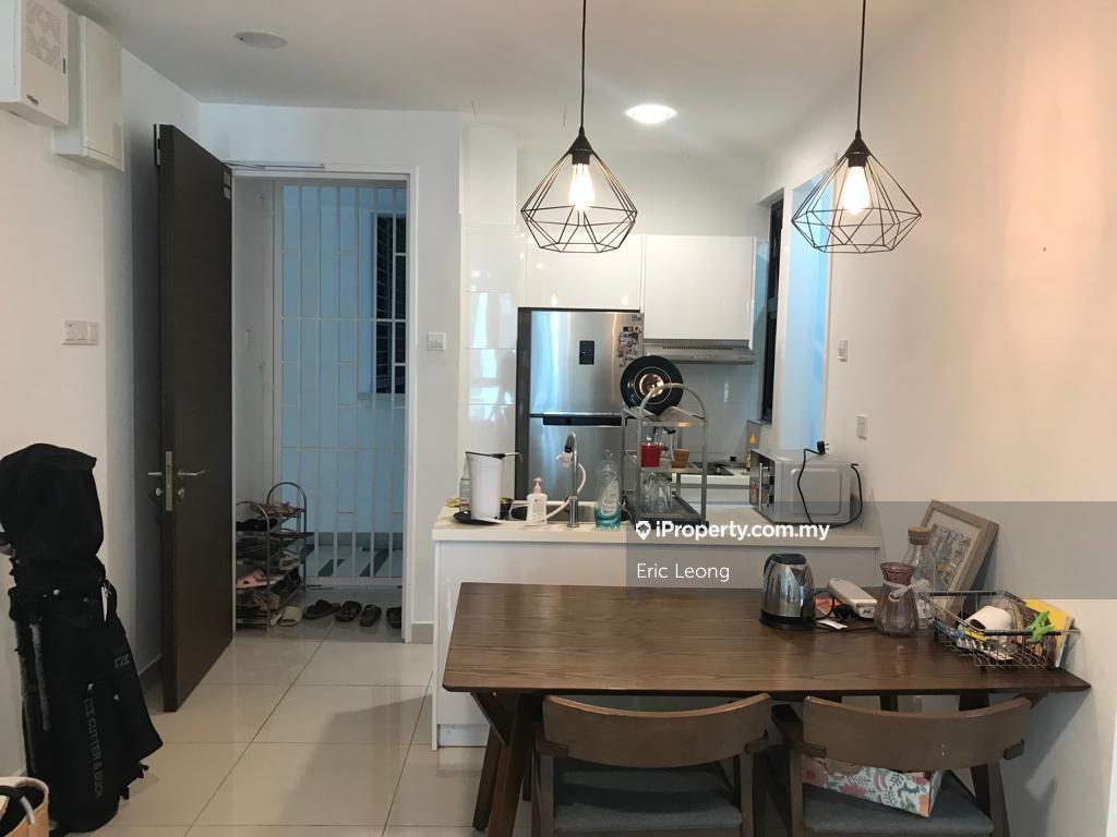 Fully Renovated and Fully Furnish Unit