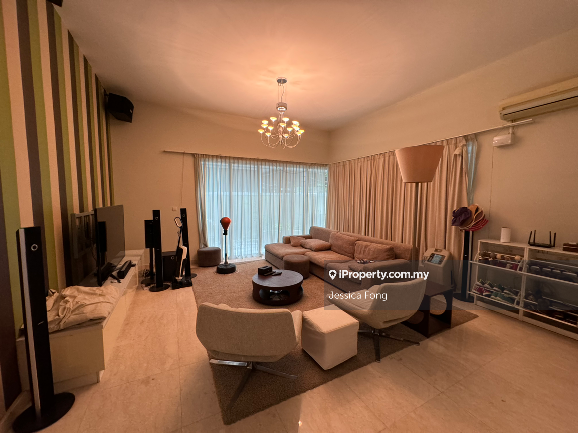 Duta Tropika Semi Detached / Courtyard Villa for Sale